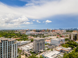 Gables Laroc in Coral Gables, FL - Foto de edificio - Building Photo