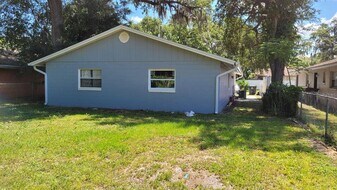 408 N Rosland Dr in Kissimmee, FL - Building Photo