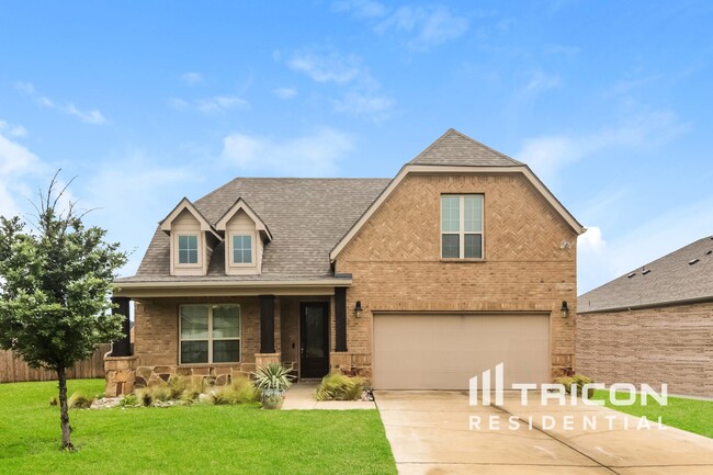 property at 576 Winnetka Dr