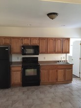 29 N Hanover St, Unit 1 in Pottstown, PA - Foto de edificio - Building Photo