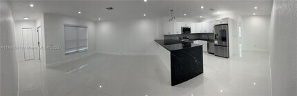 2010 NW 60th Ave, Unit 2010 in Sunrise, FL - Building Photo - Building Photo