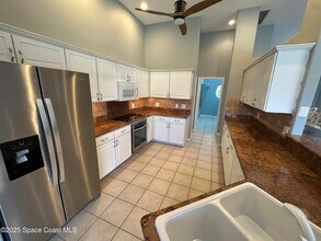 908 Fostoria Dr in Melbourne, FL - Building Photo - Building Photo