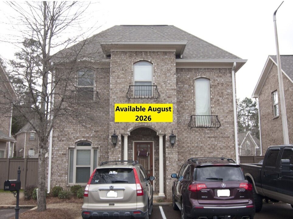 140 Fallsgrove Dr in Oxford, MS - Building Photo
