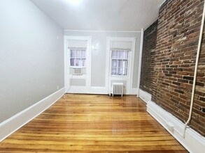 9 Champney Pl, Unit 1 in Boston, MA - Building Photo - Building Photo