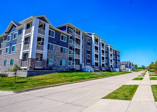 Park 88 Apartments in West Des Moines, IA - Building Photo - Building Photo