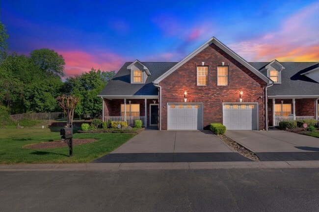 124 Quality Dr in Mount Holly, NC - Building Photo - Building Photo