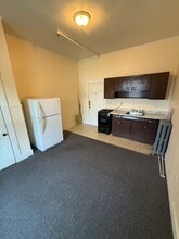 426 Fletcher St in Lowell, MA - Building Photo - Building Photo
