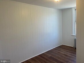 640 Allengrove St in Philadelphia, PA - Building Photo - Building Photo