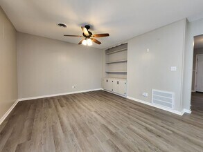 273 Meadow Ave in New Braunfels, TX - Building Photo - Building Photo