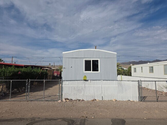 1911 Granada Dr in Bullhead City, AZ - Building Photo - Building Photo