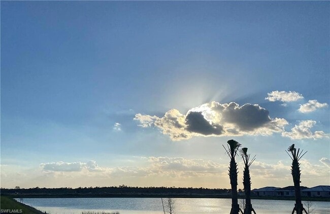 18347 Ridgeline Dr in Estero, FL - Foto de edificio - Building Photo