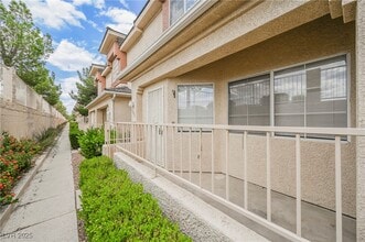 1315 Silver Sierra St in Las Vegas, NV - Building Photo - Building Photo