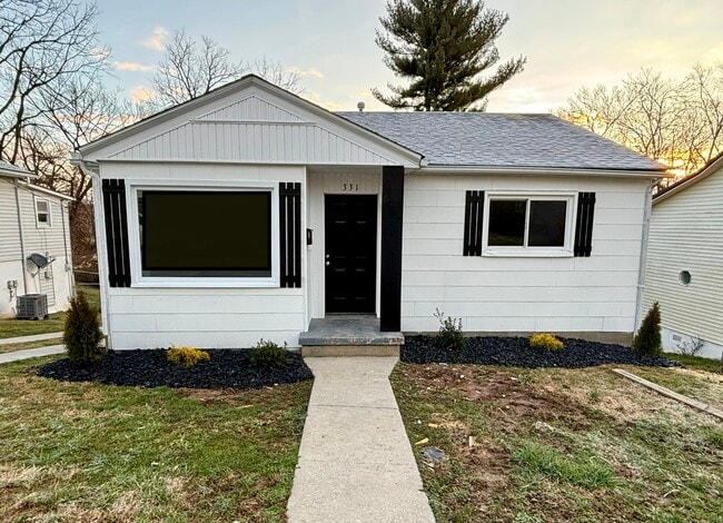 property at 331 N Maple St