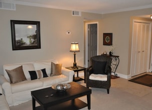 5 Pine Tree RoadPrince Mnr in Pinehurst, NC - Building Photo - Building Photo