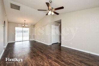 18525 Sebring Rd in Ft. Myers, FL - Building Photo - Building Photo