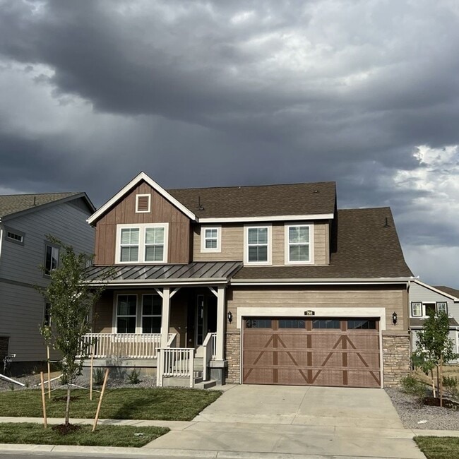 property at 798 Foxglove St