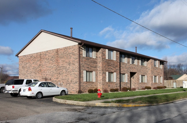 Center Street Apartments in Plainfield, IN - Building Photo - Building Photo