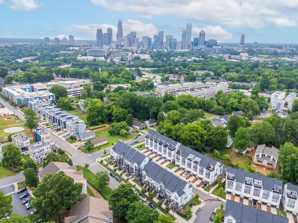 644 W End Dr in Charlotte, NC - Building Photo