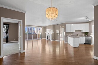 111 S Monroe St, Unit B206 in Denver, CO - Building Photo - Building Photo