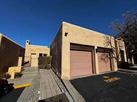 6443 Monte Serrano NE in Albuquerque, NM - Building Photo