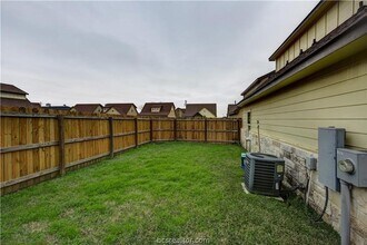 3366 Keefer Loop in College Station, TX - Building Photo - Building Photo