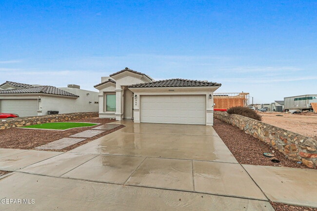 664 Paseo Modesto Dr in Horizon City, TX - Building Photo - Building Photo