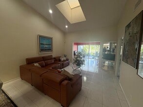 7275 Summer Tree Dr in Boynton Beach, FL - Foto de edificio - Building Photo