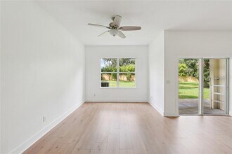 9225 Stone River Pl in Riverview, FL - Building Photo - Building Photo