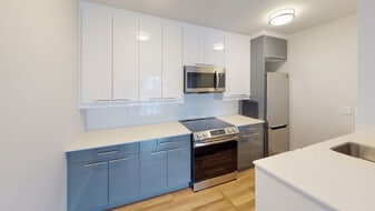 8675 French in Vancouver, BC - Building Photo