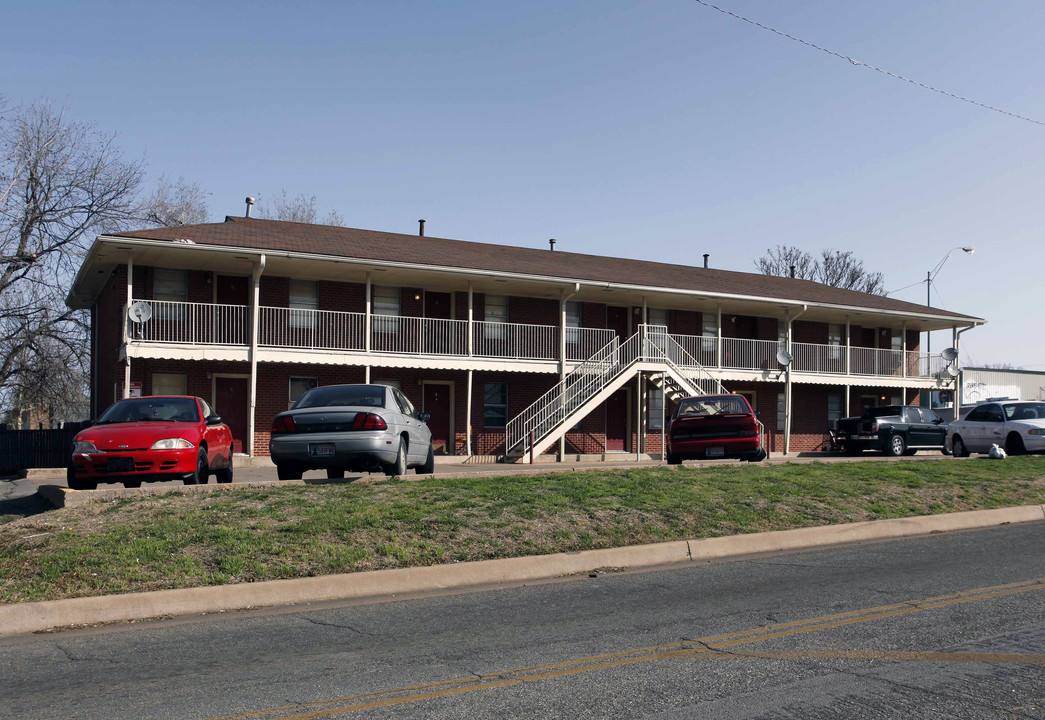 3621 S Shields Blvd in Oklahoma City, OK - Building Photo