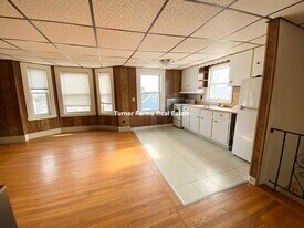 122 Buttonwood St, Unit 1 Apartments