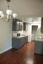 1529 Oak Ave in Davis, CA - Building Photo - Building Photo