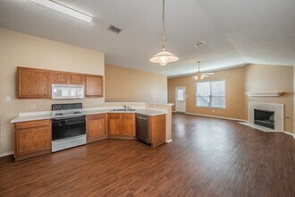 11216 Boulder Ridge Dr in Fort Worth, TX - Building Photo - Building Photo