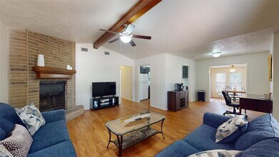 3906 Sioux Cir in Bryan, TX - Building Photo - Building Photo