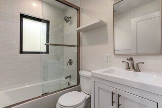 4721 W 61st Terrace in Mission, KS - Building Photo - Building Photo