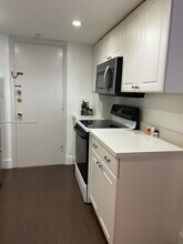 150 Ocean Ln Dr in Key Biscayne, FL - Building Photo - Building Photo