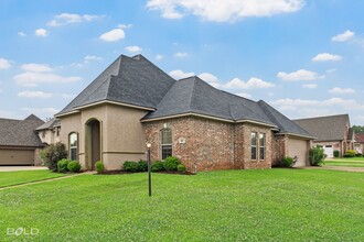 1017 Green Wood Cir in Haughton, LA - Building Photo - Building Photo