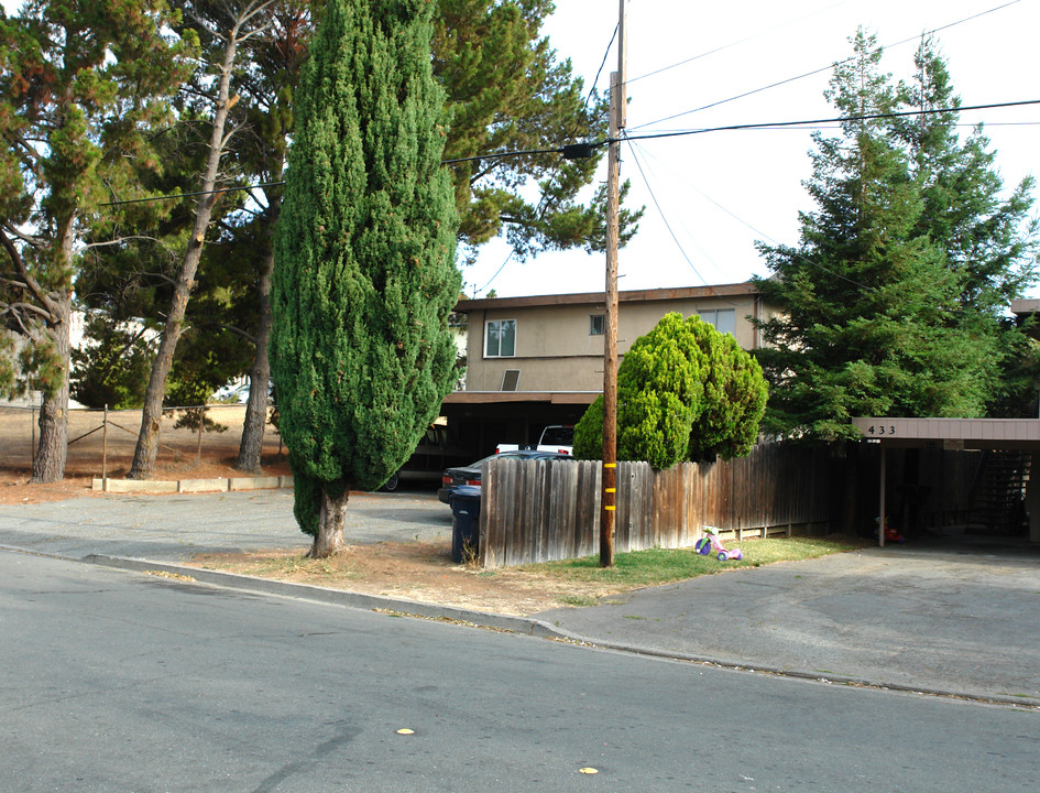 425-431 E L St in Benicia, CA - Building Photo