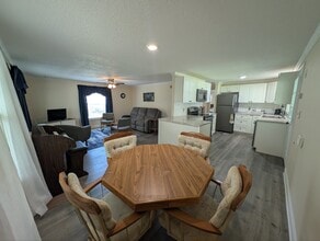 3276 Hargrove St in Spring Hill, FL - Building Photo - Building Photo