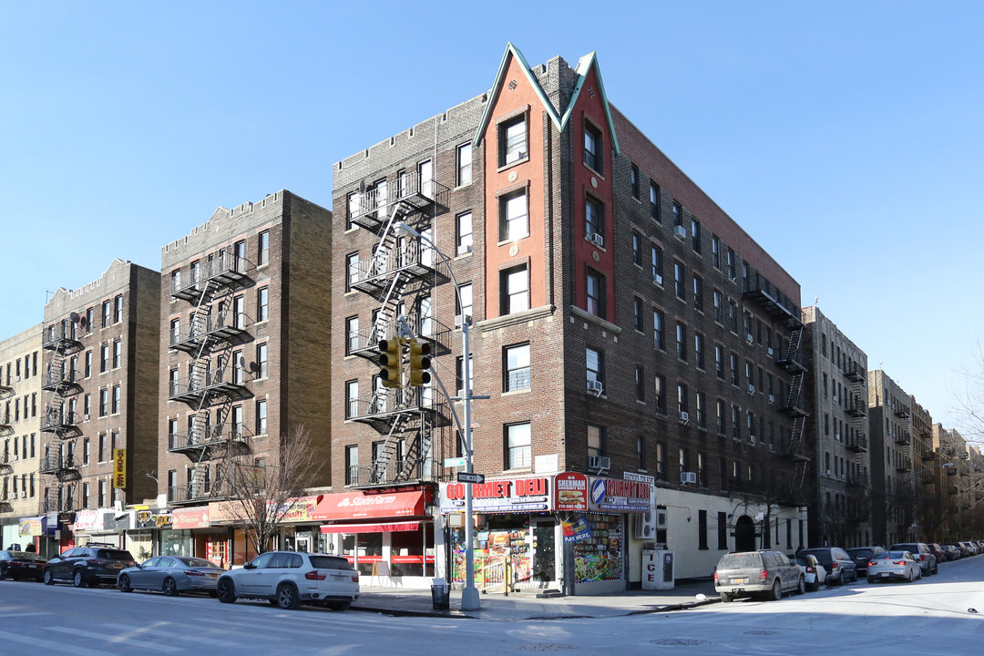 48-60 Sherman Ave in New York, NY - Building Photo