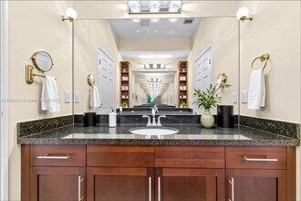 1048 SW 147th Ave in Pembroke Pines, FL - Building Photo - Building Photo