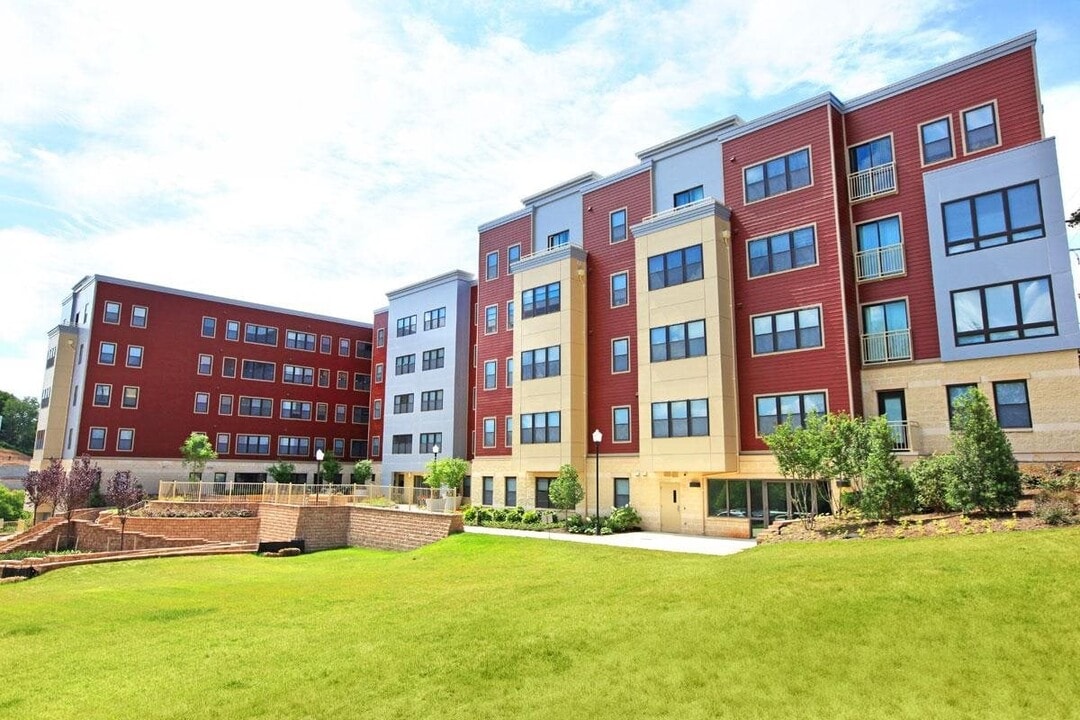 Matthews Memorial Terrace in Washington, DC - Building Photo