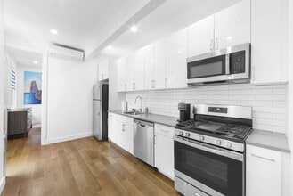 564 W 182nd St, Unit SI ID1316449P in New York, NY - Building Photo - Building Photo