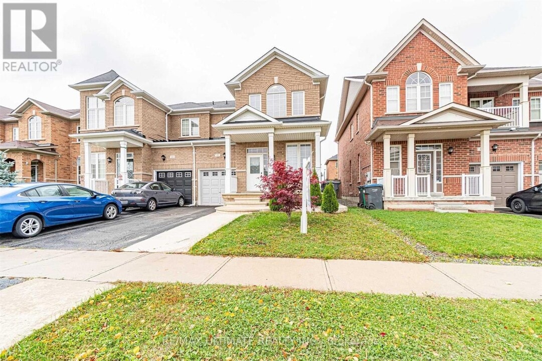 15 Windflower Rd in Brampton, ON - Building Photo