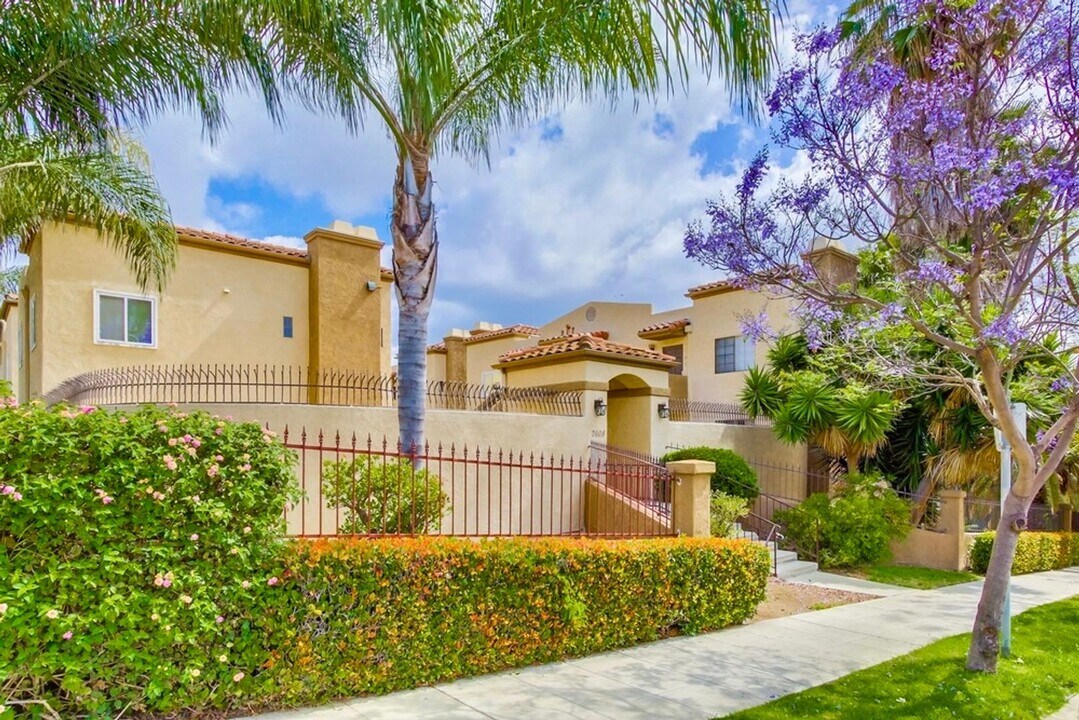 2608 Broadway in San Diego, CA - Building Photo