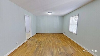 4902 College Acres Dr in Wilmington, NC - Building Photo - Building Photo