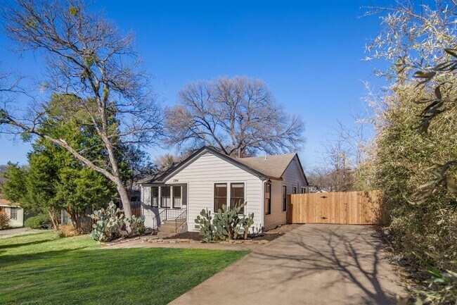 property at 1704 Northwood Rd