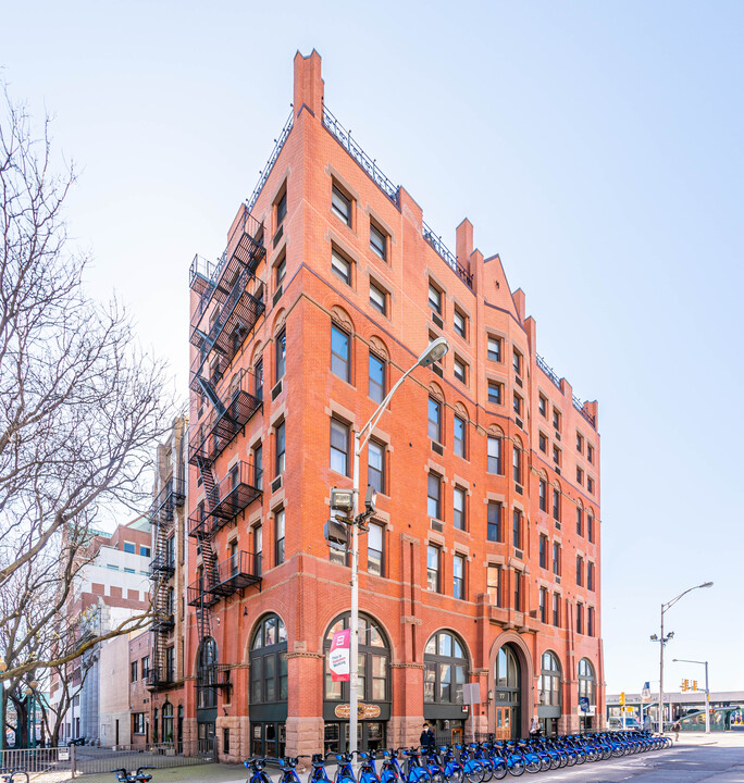 77 River St in Hoboken, NJ - Foto de edificio