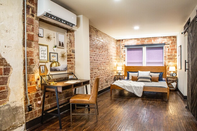 144 E 21st St, Unit 2