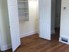 46 Forest St-Unit -2-B in Torrington, CT - Foto de edificio - Building Photo